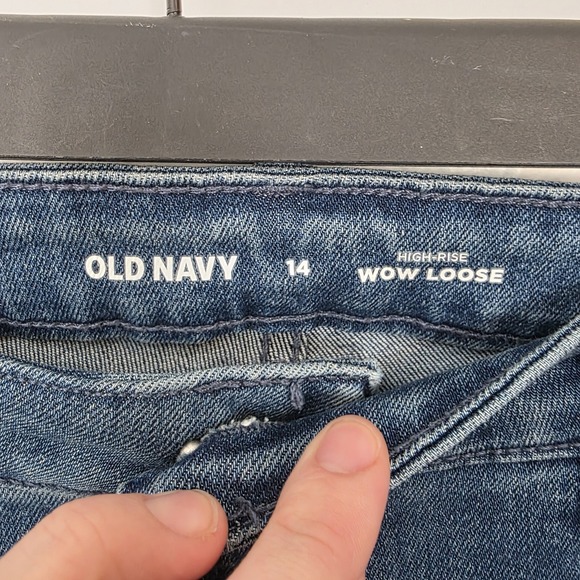 Old Navy Medium Wash High Waisted Wow Loose Classic Flattering Jeans Size 14 - Picture 3 of 6